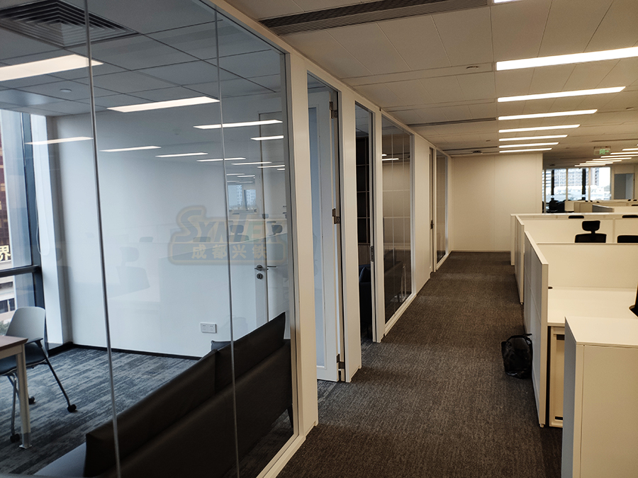 成都名揚辦公室鋼製隔斷.jpg